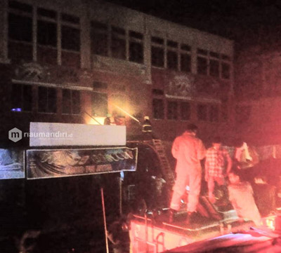  Toko Alat Jahit di Pasar Sukaramai Pekanbaru Terbakar, Kerugian Ditaksir Rp3 Miliar